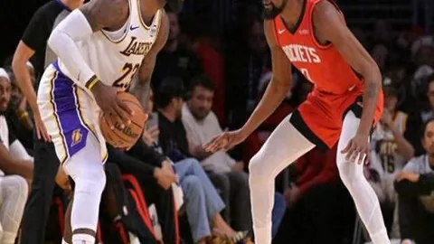 库里再创纪录！生涯第27次独揽10+三分球盛宴